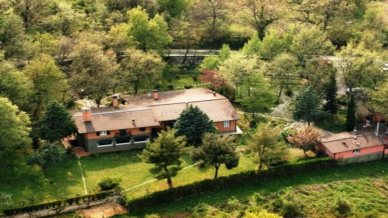 AP, Villa con Parco